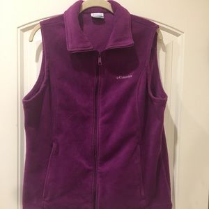 🎄💜Columbia zip up vest!